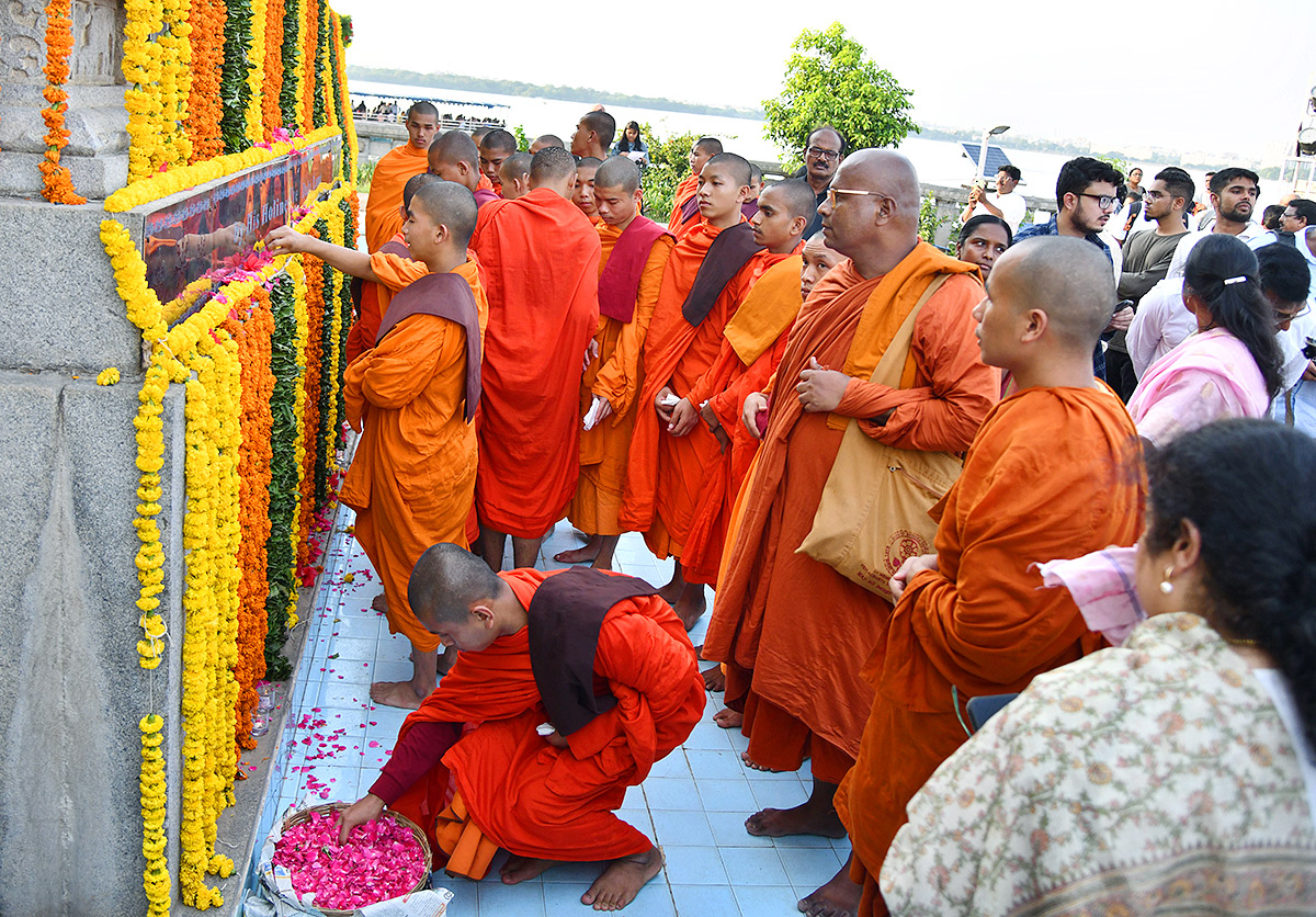 buddha_20purnima_20celebration_20in_20hyderabad-26.jpg 26