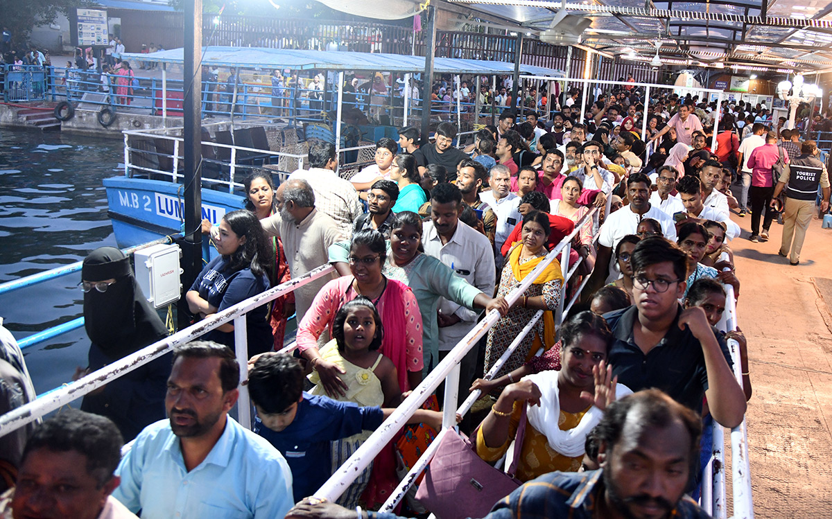buddha_20purnima_20celebration_20in_20hyderabad-6.jpg 6