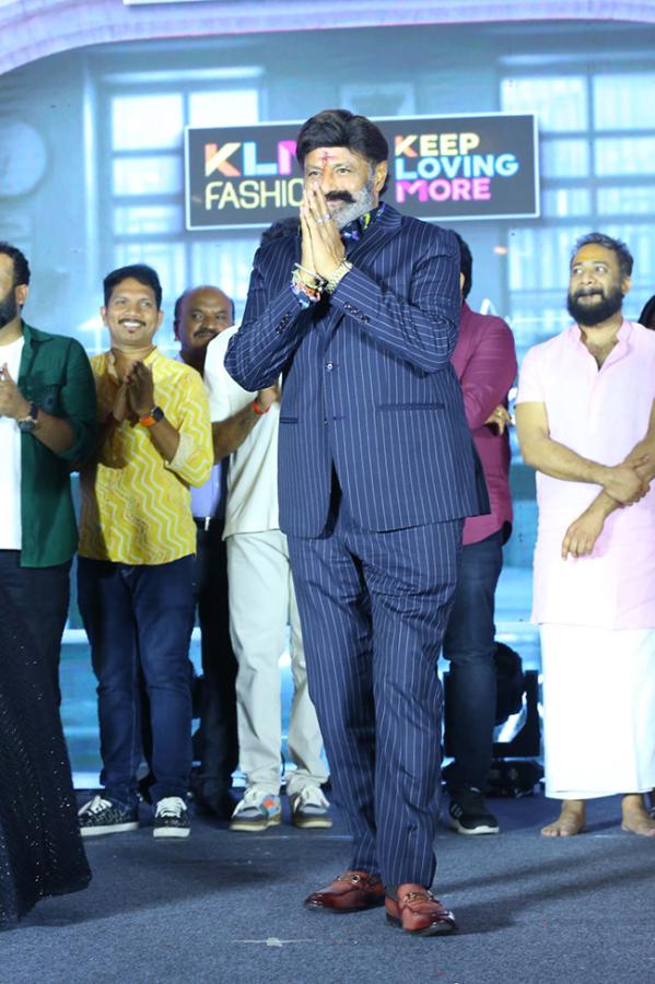 Kajal_20Aggarwal_20Satyabhama_20Trailer_20launch_20event_20Photos-_20_2811_29.jpg 11