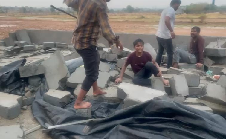Four-Died-In-Wall-Collapse-.jpg