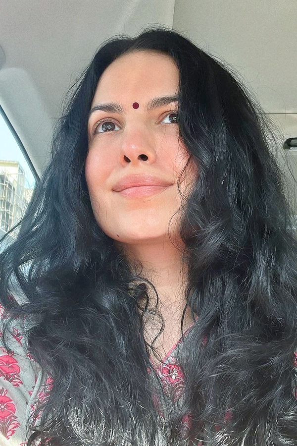 Natasha_20responds_20to_20rumours_20of_20divorce_20with_20Hardik_20Pandya_20Photos_20_2826_29.jpg 27