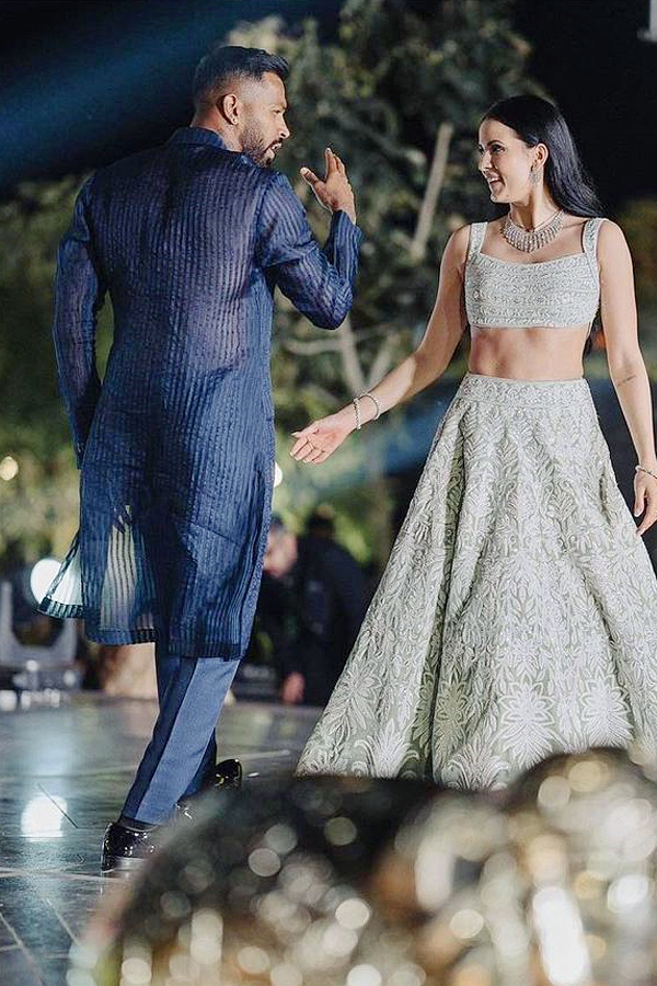 Natasha_20responds_20to_20rumours_20of_20divorce_20with_20Hardik_20Pandya_20Photos_20_286_29.jpg 7