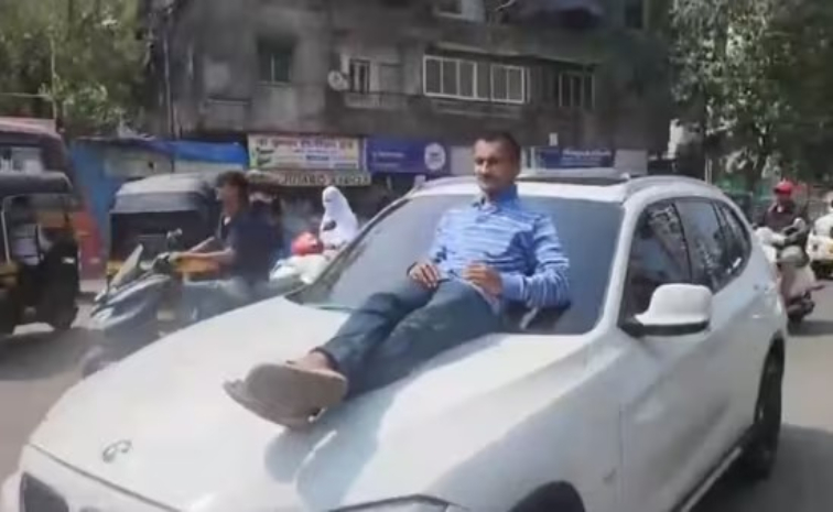 Mumbai_bmw_bonnet.jpg