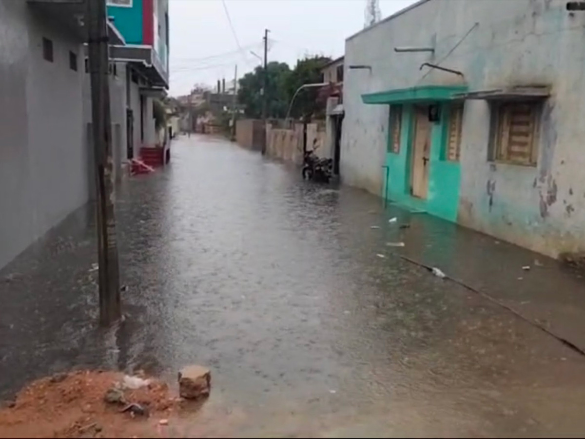 rain_20and_20gusty_20winds_20windstorm_20in_20telangana-_20_2818_29.jpg 17