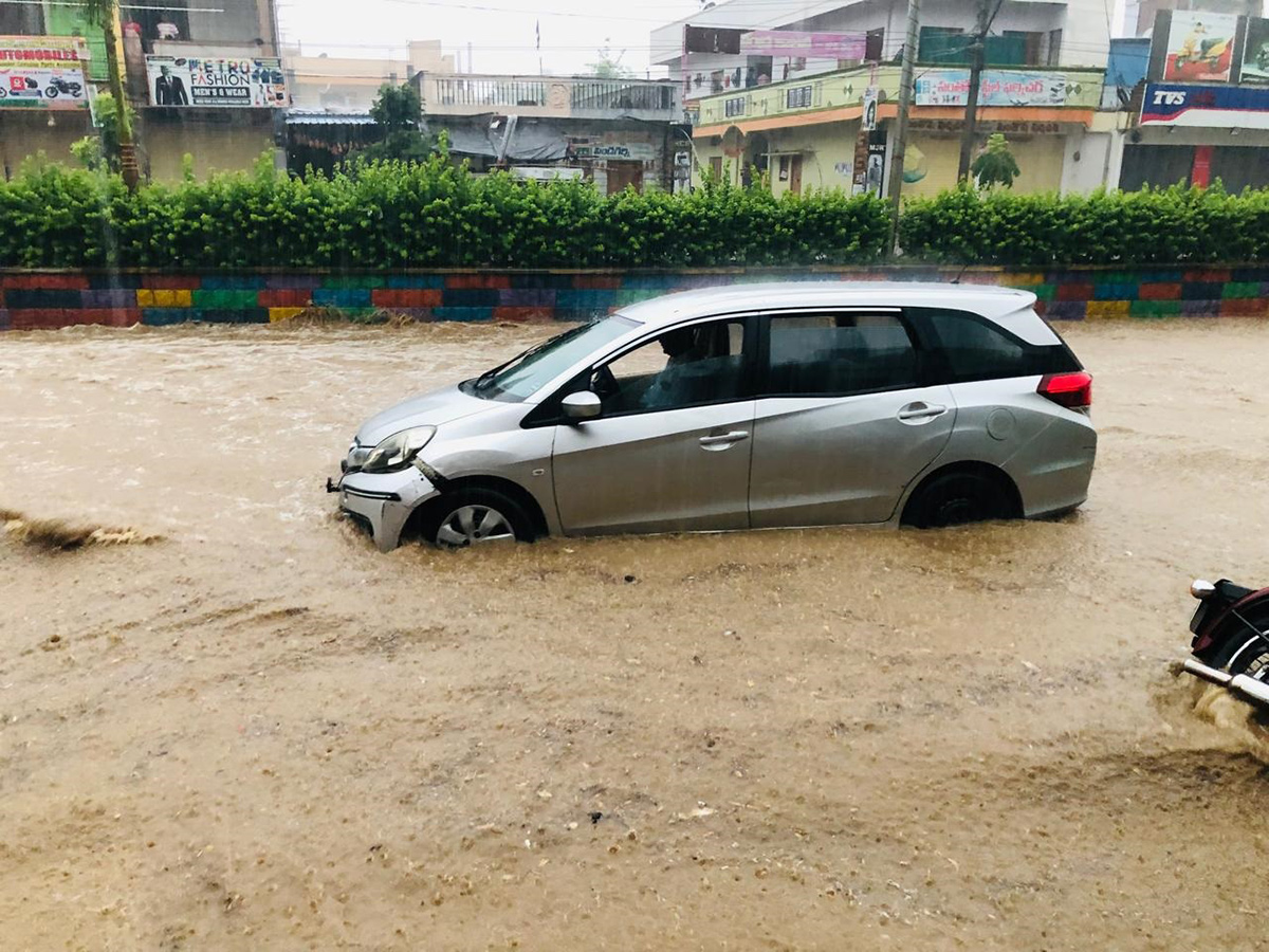rain_20and_20gusty_20winds_20windstorm_20in_20telangana-_20_2820_29.jpg 19