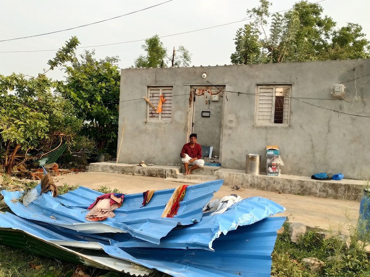 rain_20and_20gusty_20winds_20windstorm_20in_20telangana-_20_2825_29.jpg 24