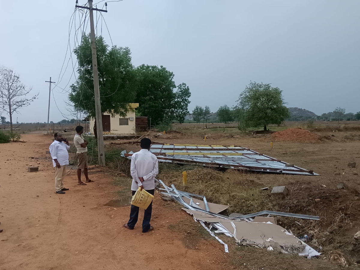rain_20and_20gusty_20winds_20windstorm_20in_20telangana-_20_288_29.jpg 8