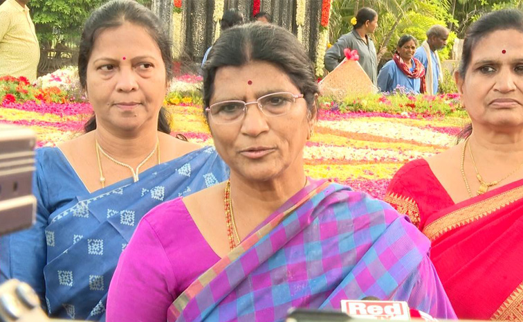 Lakshmi-Parvathi.jpg
