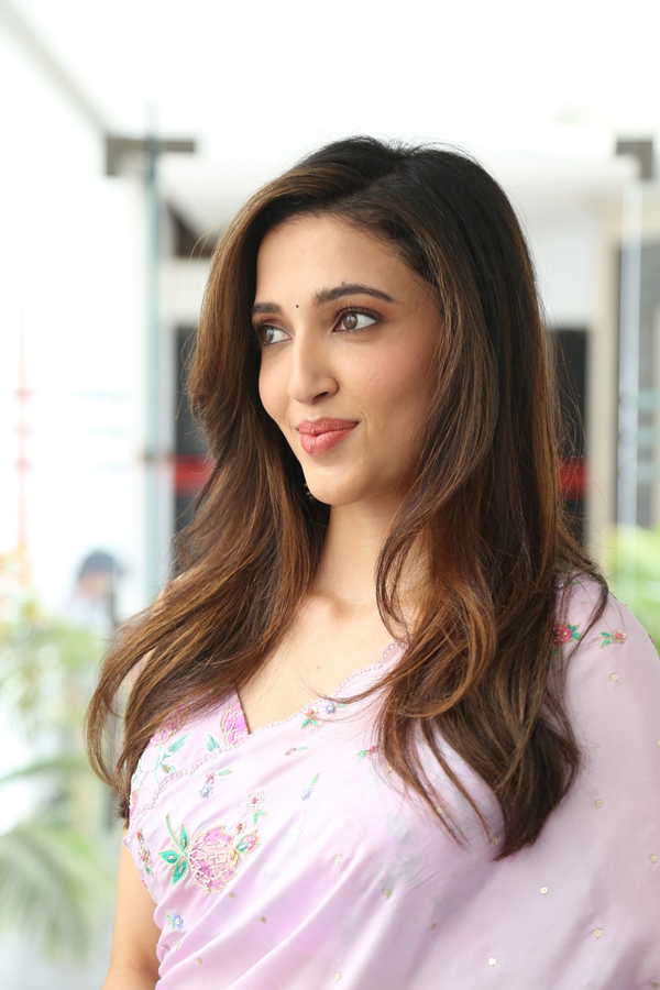 Neha-Shetty-3.jpg 4