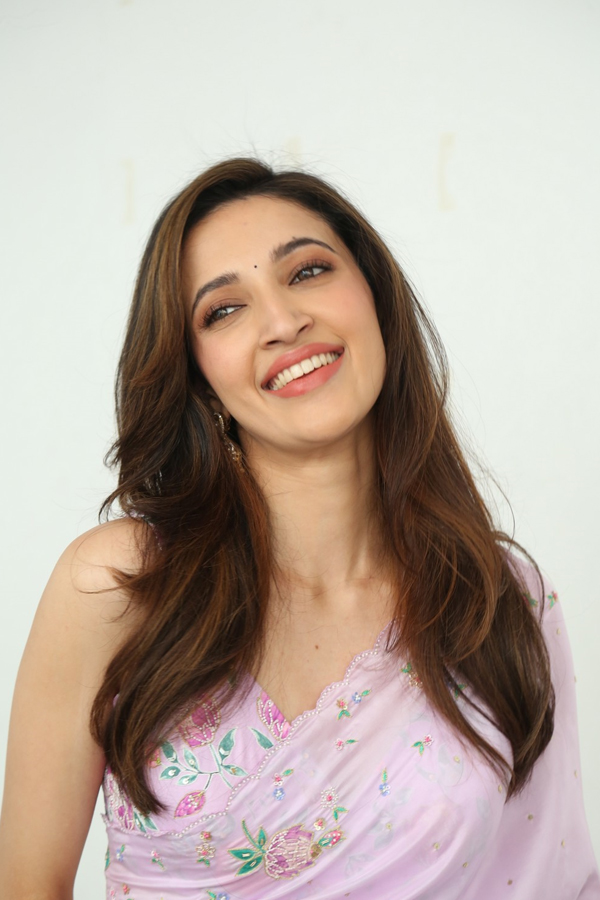 Neha-Shetty-5.jpg 6