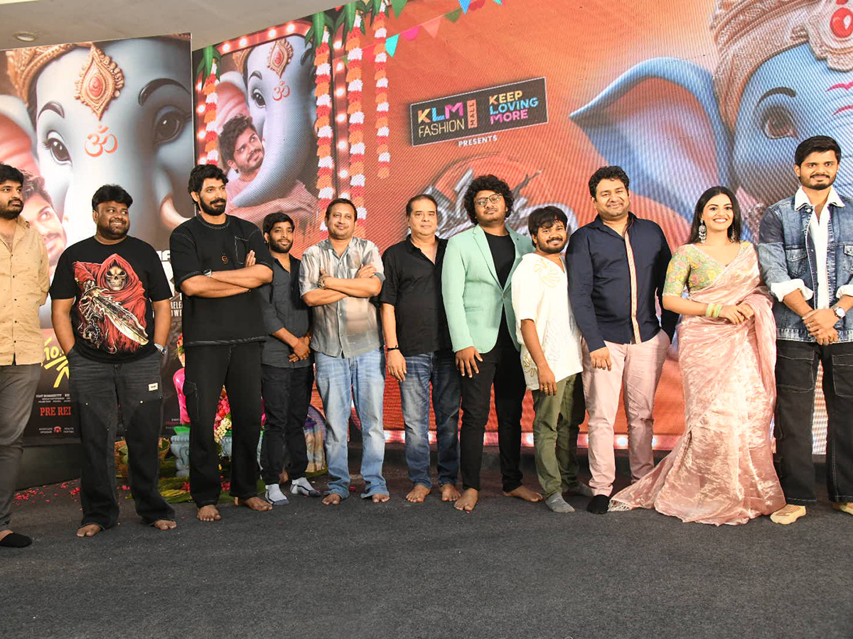 Rashmika_20Mandanna_20At_20Gam_20Gam_20Ganesha_20Pre_20Release_20Event-_20_283_29.jpg 3