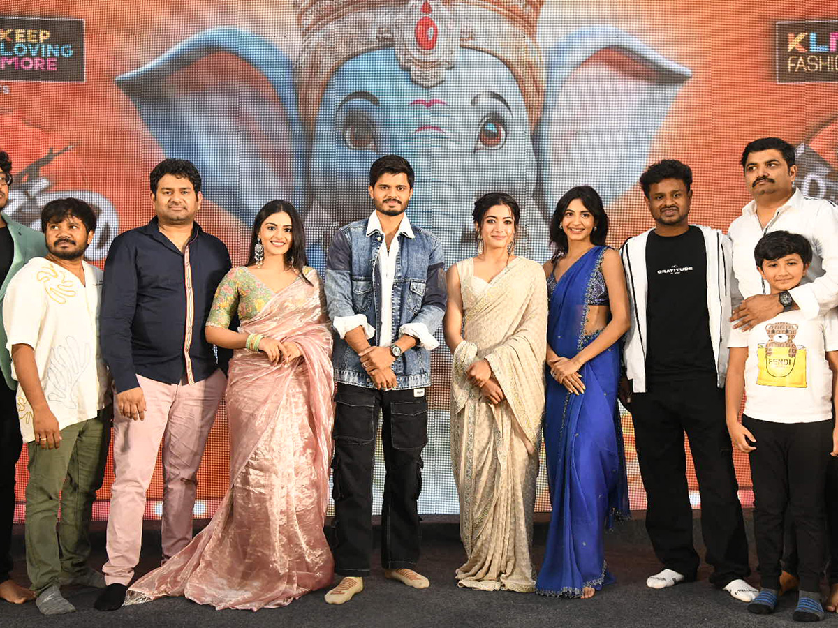 Rashmika_20Mandanna_20At_20Gam_20Gam_20Ganesha_20Pre_20Release_20Event-_20_285_29.jpg 5