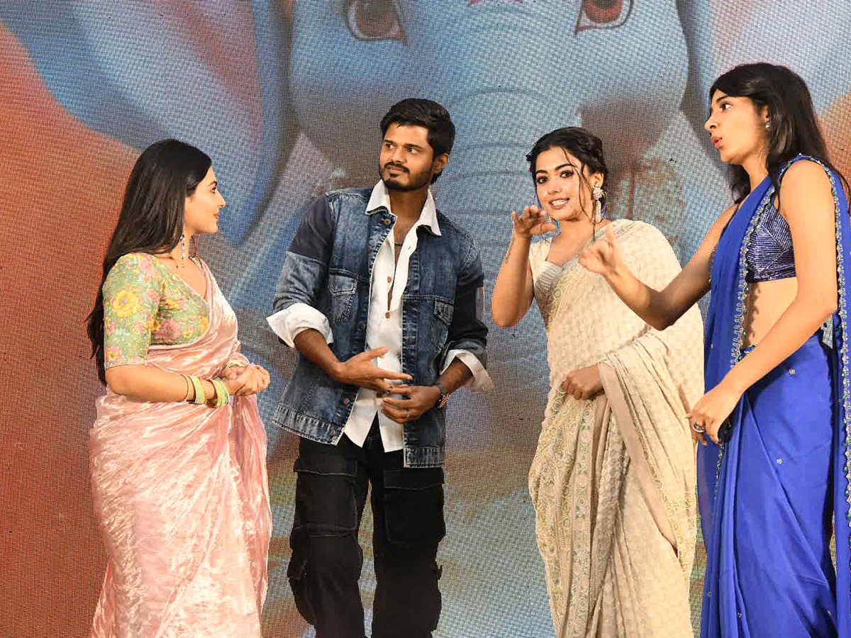 Rashmika_20Mandanna_20At_20Gam_20Gam_20Ganesha_20Pre_20Release_20Event-_20_286_29.jpg 6