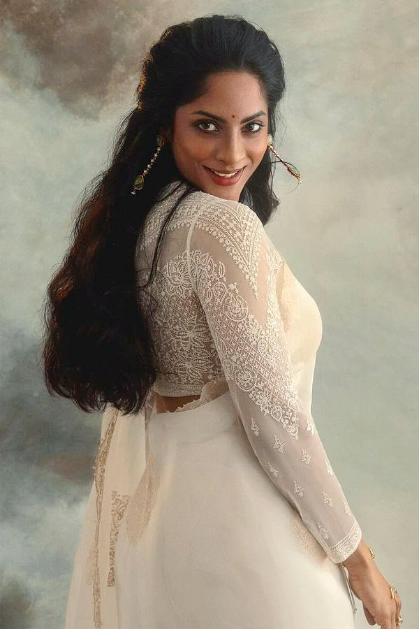 Sriya_20reddy_20amazing_20look_20_288_29.jpg 4