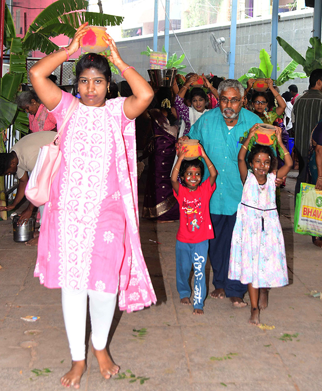 Gangamma_20Jatara_20Tataiahgunta_20in_20Tirupati-19.jpg 17