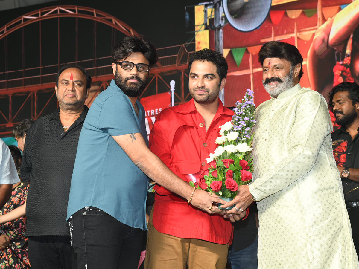Gangs_20Of_20Godavari_20Pre_20Release_20Event_20Pics-_20_288_29.jpg 8