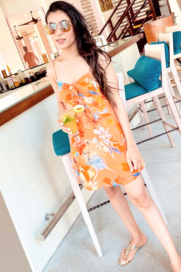 Gautam_20Gambhir_20wife_20Natasha_20Jain_20Photos_20_285_29.jpg 7