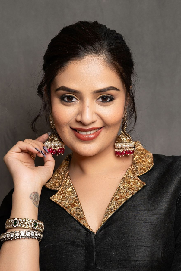 Sreemukhi-9.jpg 10