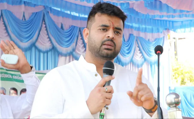 prajwal-revanna.jpg