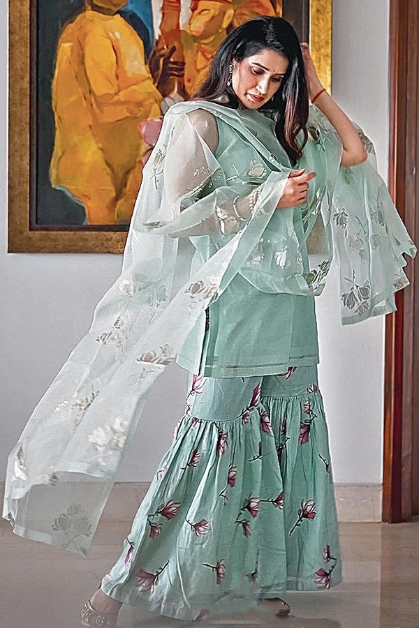 Fashion-18.jpg 20