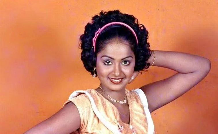 Happy_20birthday_20to_20the_20ever_20gorgeous_20actress_20Radha_20Photos_20_281_29.jpg 1
