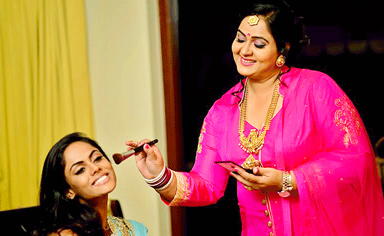 Happy_20birthday_20to_20the_20ever_20gorgeous_20actress_20Radha_20Photos_20_288_29.jpg 9