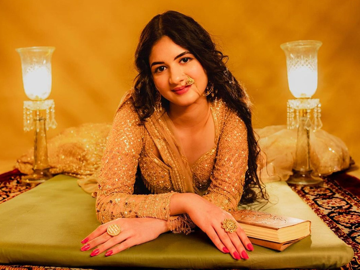 Harshaalii-Malhotra-22.jpg 22