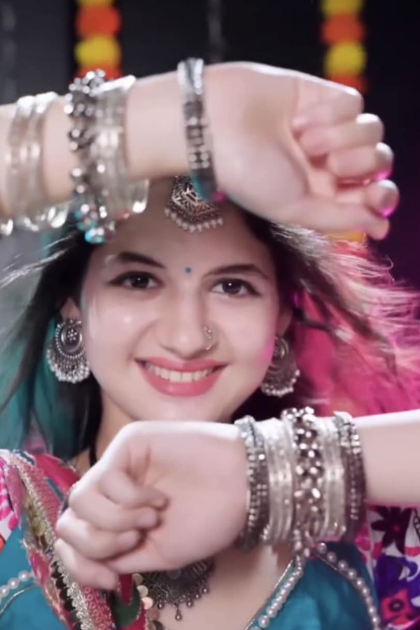 Harshaalii-Malhotra-27.jpg 27