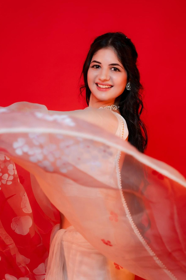 Harshaalii-Malhotra-31.jpg 31