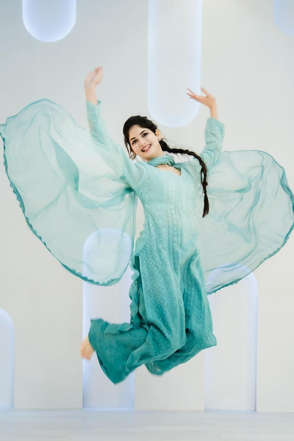 Harshaalii-Malhotra-34.jpg 34