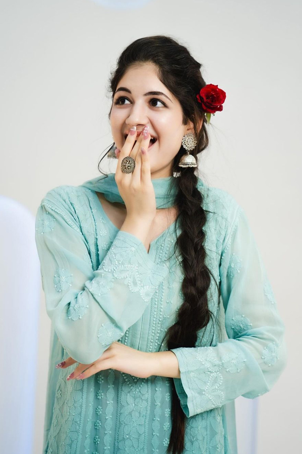 Harshaalii-Malhotra-35.jpg 35