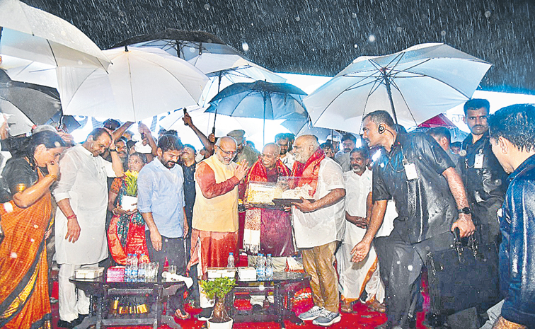 THE-HONBLE-GOVERNOR-ATTENDS.jpg