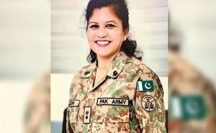 pak-women-bregier.jpg