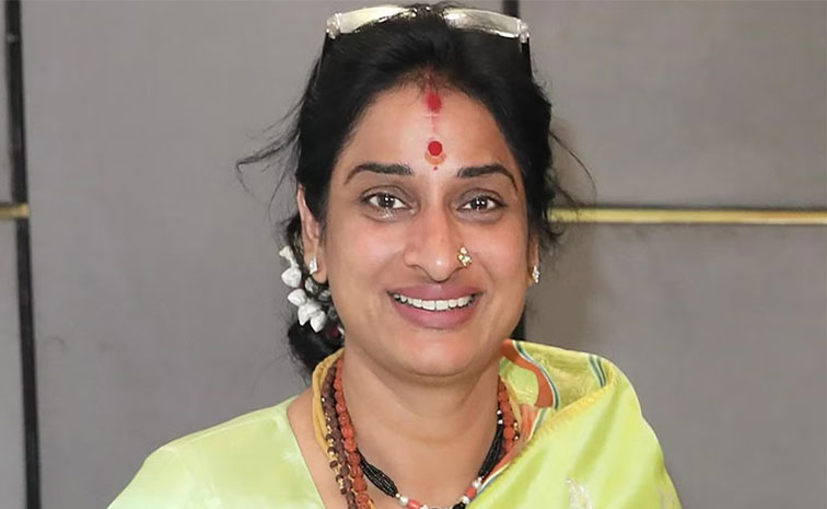 madhavi-latha.jpg