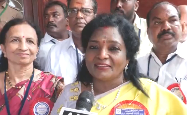 tamilisai.jpg