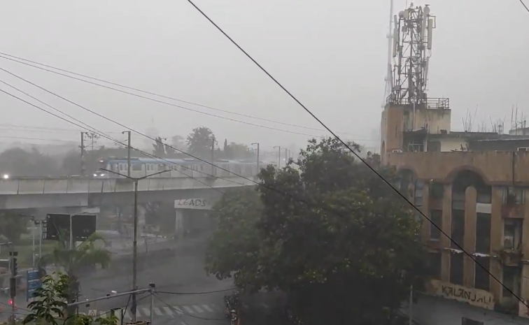 hyd_rains_07.jpg 13