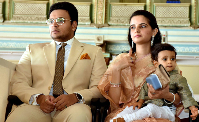 Yaduveer-Krishnadatta-Chama.jpg