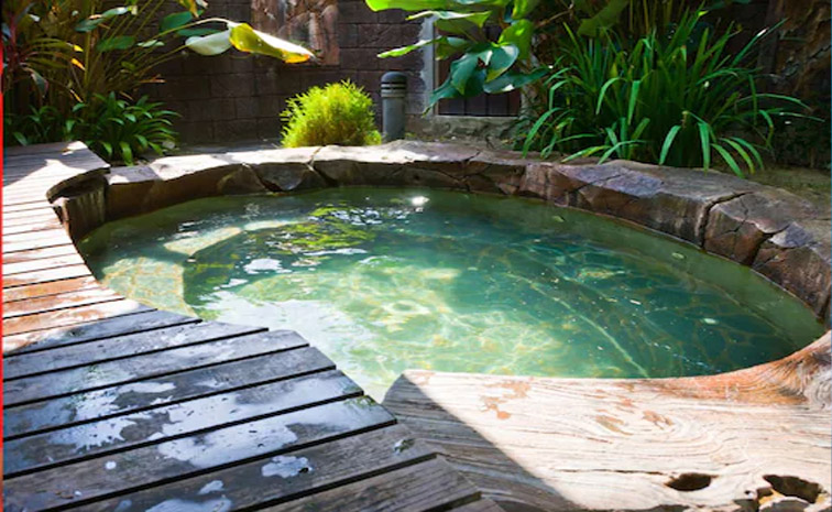 bath-tub.jpg