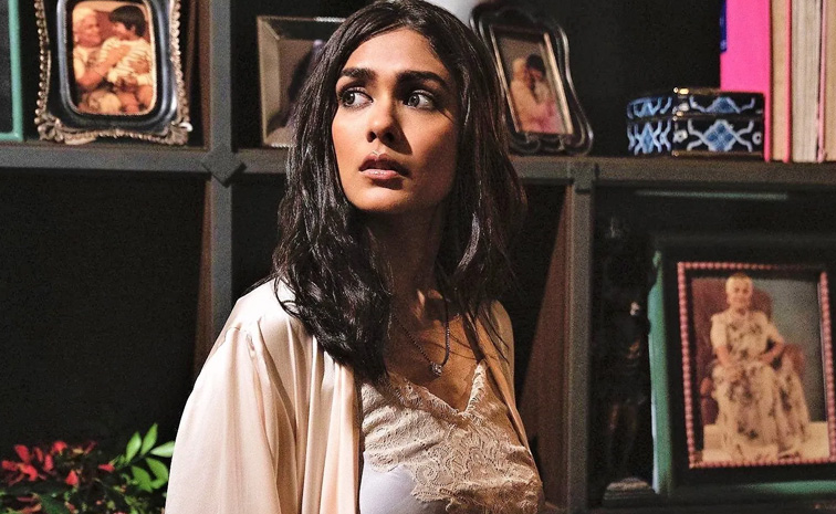 mrunal-thakur.jpg