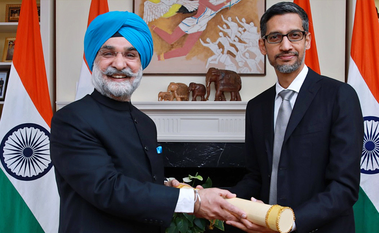 Google_20CEO_20Sundar_20Pichai_20celebrates_2052nd_20birthday_20Special_20Photos_20_2820_29.jpg 21