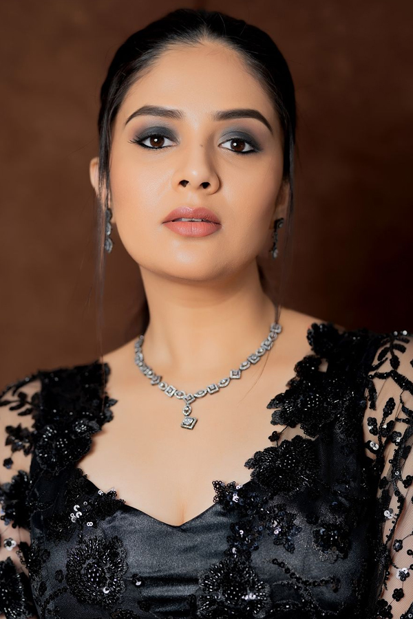 Sreemukhi-6.jpg 7
