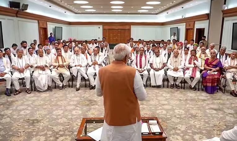 portfolio_Modi_New_Cabinet.jpg