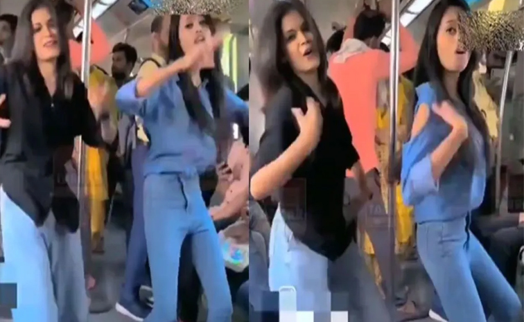 DelhiMetroRail_girls_20dancing.jpg