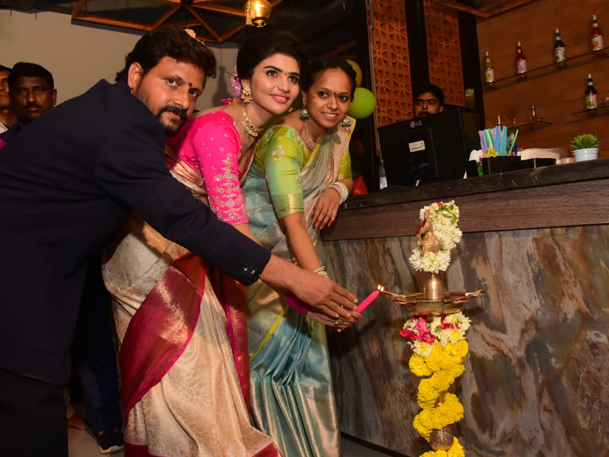 Jabardasth-Varsha-2.jpg 2