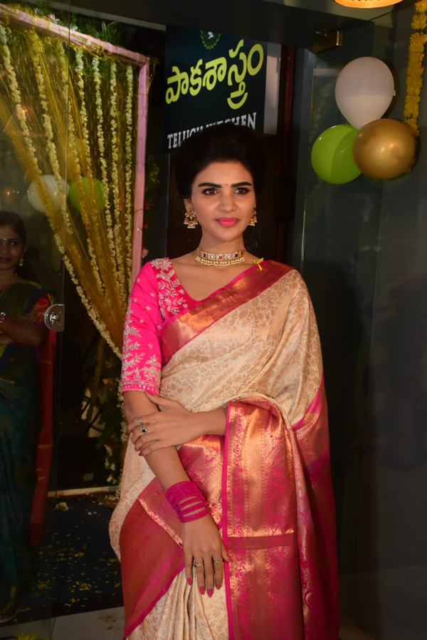 Jabardasth-Varsha-4.jpg 4