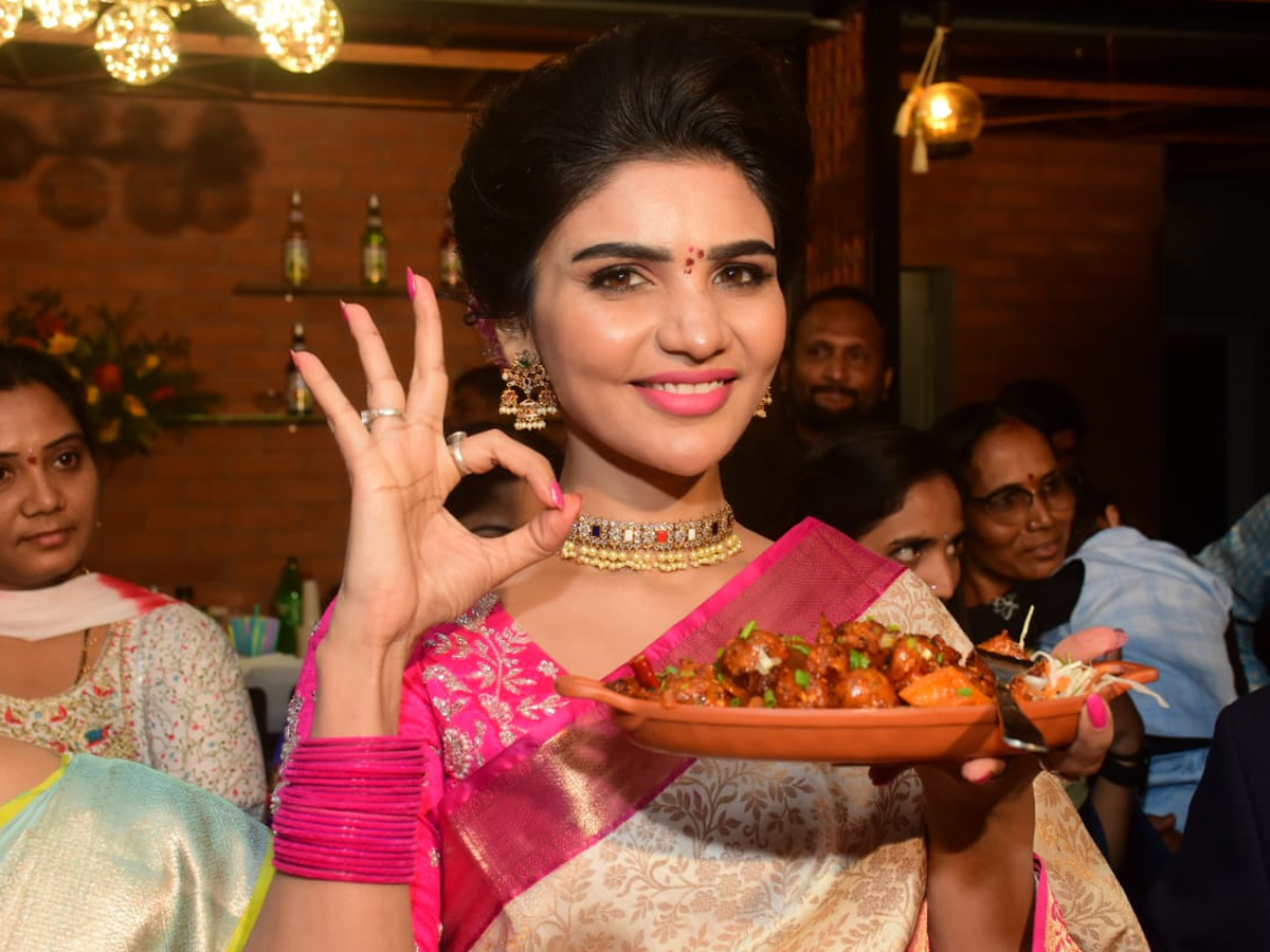 Jabardasth-Varsha-6.jpg 6