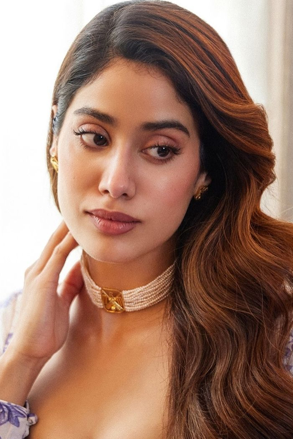 Janhvi-Kapoor-2.jpg 3