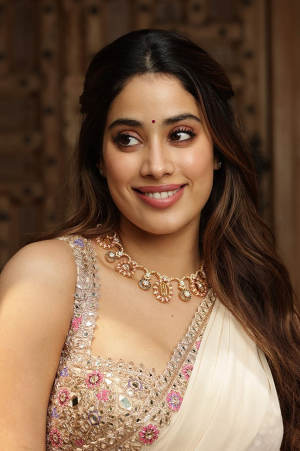 Janhvi-Kapoor-5.jpg 6