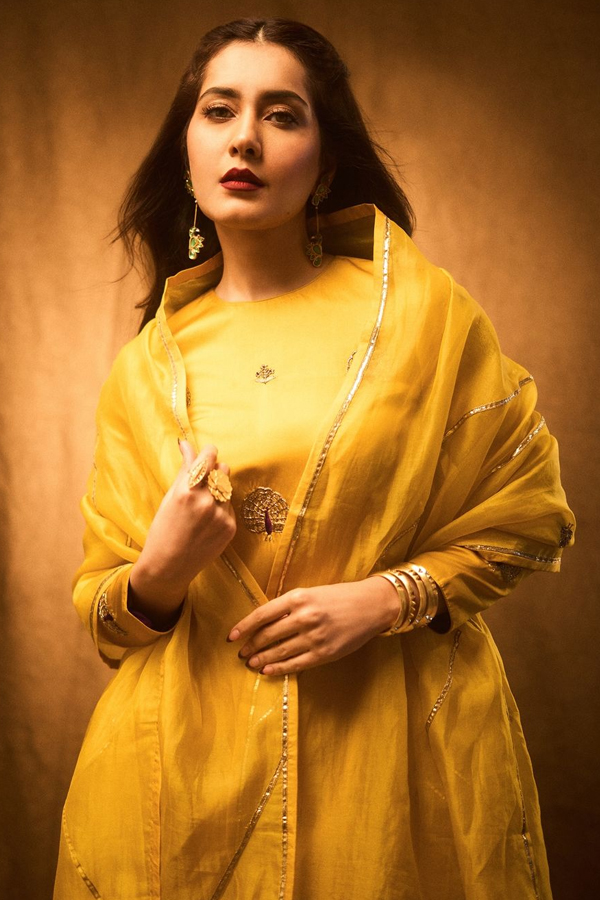 Raashi-Khanna-7.jpg 8