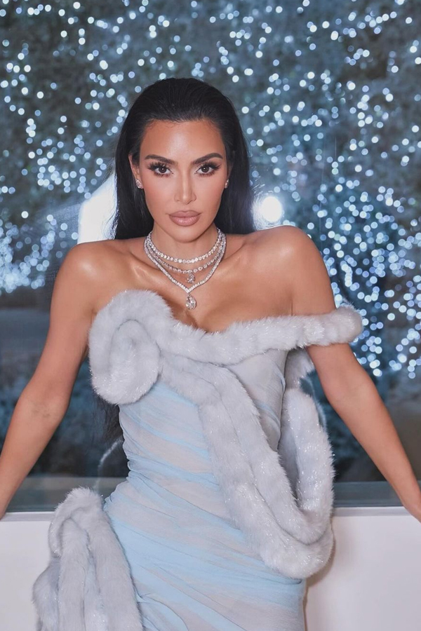4.Kim-Kardashian.jpg 5